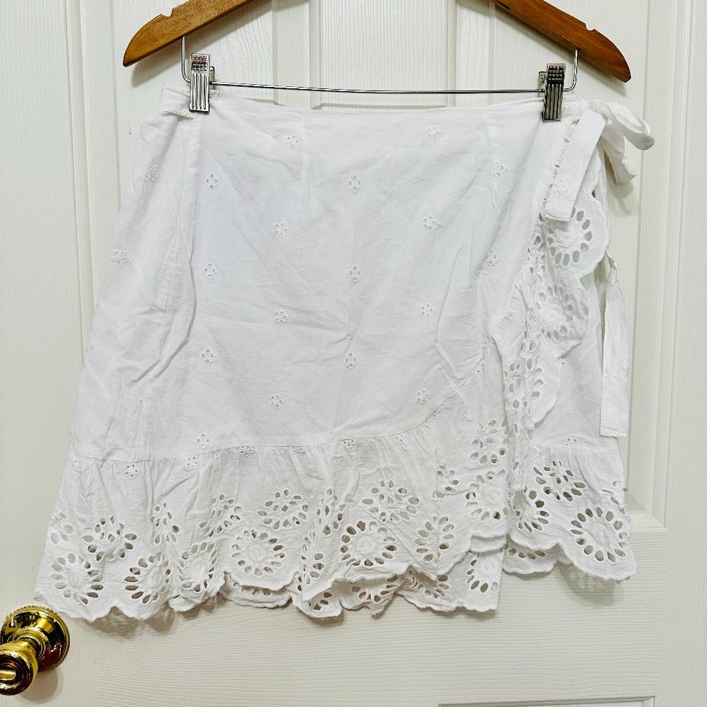 NWOT JAPNA WHITE FLORAL EYELET WRAP SKIRT